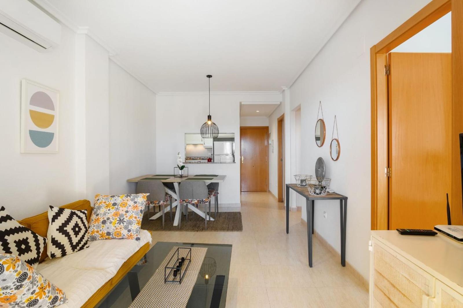 Nice Modern 2 Bed Apartment In Torrievieja Торрев'єха Екстер'єр фото